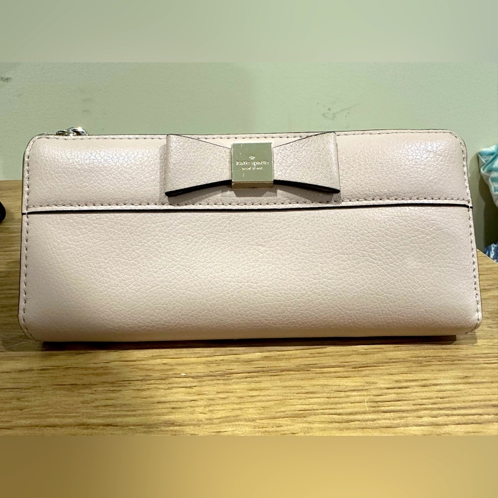 Kate spade full size wallet | dusty pink | bow | lots of storage